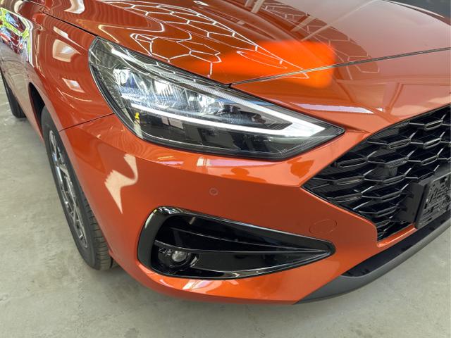 Hyundai / i30 / Orange / / / SHZ NAVI ALU LED RFK PDC