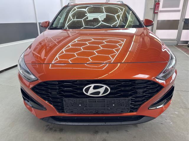 Hyundai i30 Kombi - STYLE NAVI RFK LED PDC v+h