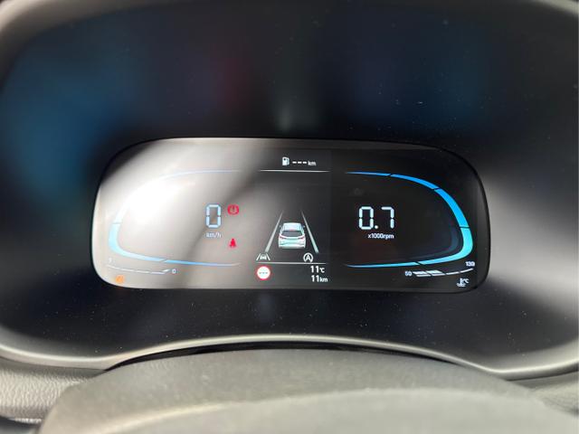 Hyundai / i30 / Orange / / / NAVI RFK LED PDC v+h