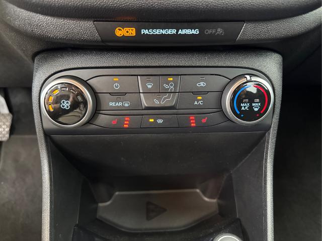 Ford / Fiesta / Blau / / / RADIO KLIMA SHZ PDC