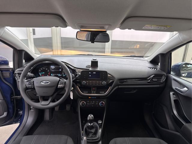 Ford / Fiesta / Blau / / / RADIO KLIMA SHZ PDC