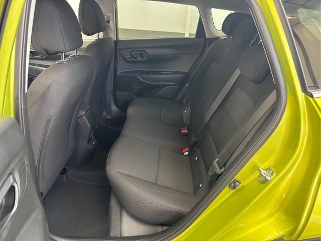 Hyundai / BAYON / Grün / / / NAVI SHZ RFK PDC KLIMAAUTOMATIK Licht/Regensensor