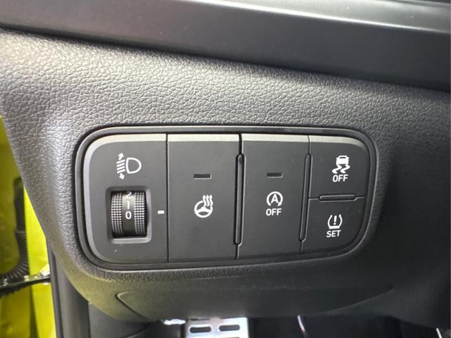 Hyundai / BAYON / Grün / / / NAVI SHZ RFK PDC KLIMAAUTOMATIK Licht/Regensensor