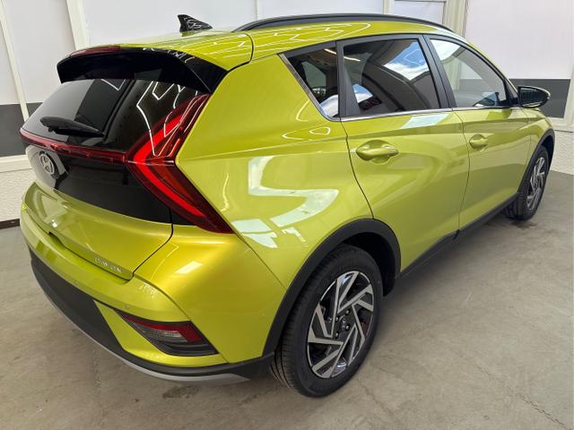 Hyundai / BAYON / Grün / / / NAVI SHZ RFK PDC KLIMAAUTOMATIK Licht/Regensensor