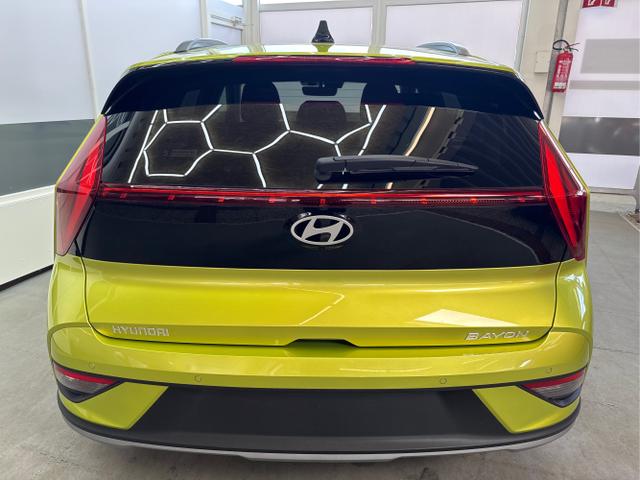 Hyundai / BAYON / Grün / / / NAVI SHZ RFK PDC KLIMAAUTOMATIK Licht/Regensensor