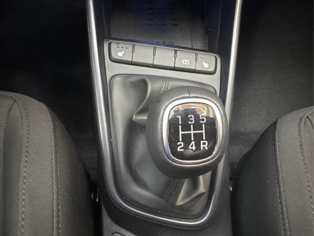 Hyundai / BAYON / Grün / / / NAVI SHZ RFK PDC KLIMAAUTOMATIK Licht/Regensensor