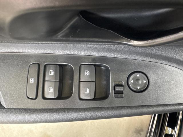 Hyundai / i20 / Schwarz / / / WP NAVI RFK TEMPOMAT