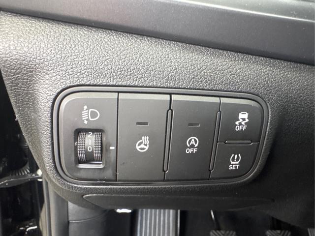 Hyundai / i20 / Schwarz / / / WP NAVI RFK TEMPOMAT