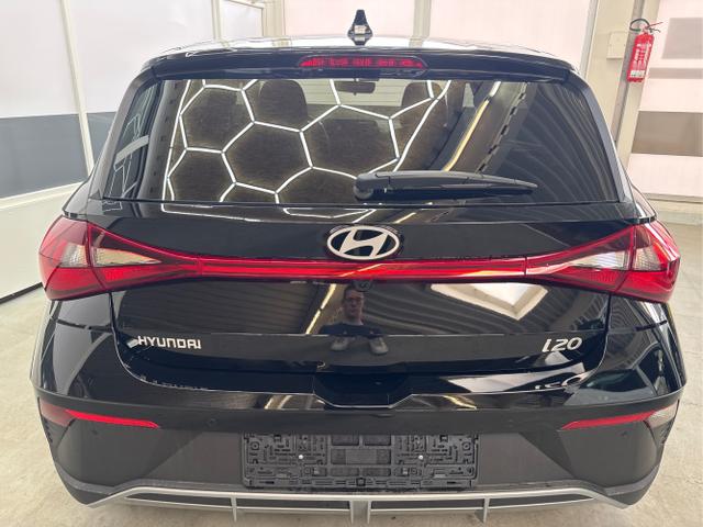 Hyundai / i20 / Schwarz / / / WP NAVI RFK TEMPOMAT