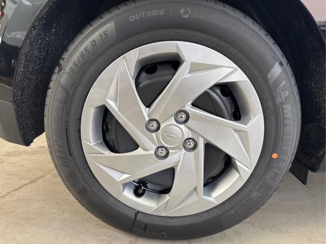 Hyundai / i20 / Schwarz / / / WP NAVI RFK TEMPOMAT