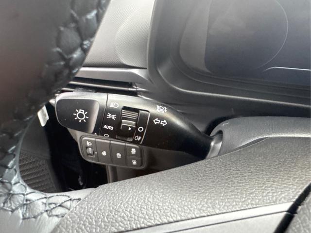 Hyundai / i20 / Schwarz / / / WP NAVI RFK TEMPOMAT