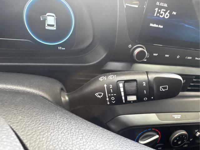 Hyundai / i20 / Schwarz / / / WP NAVI RFK TEMPOMAT