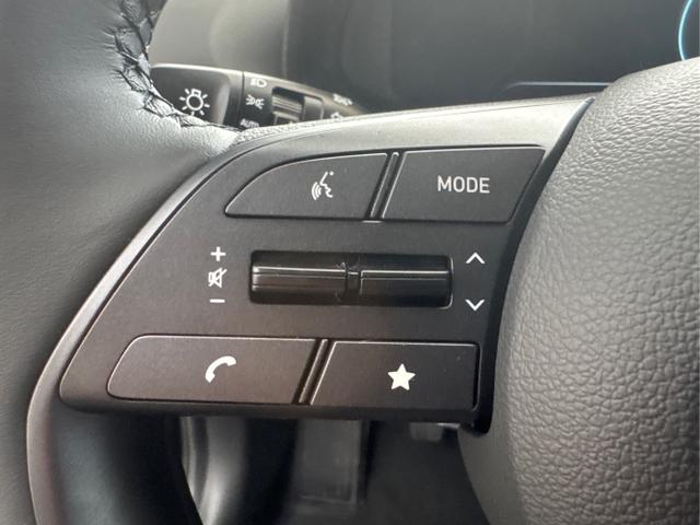 Hyundai / i20 / Schwarz / / / WP NAVI RFK TEMPOMAT