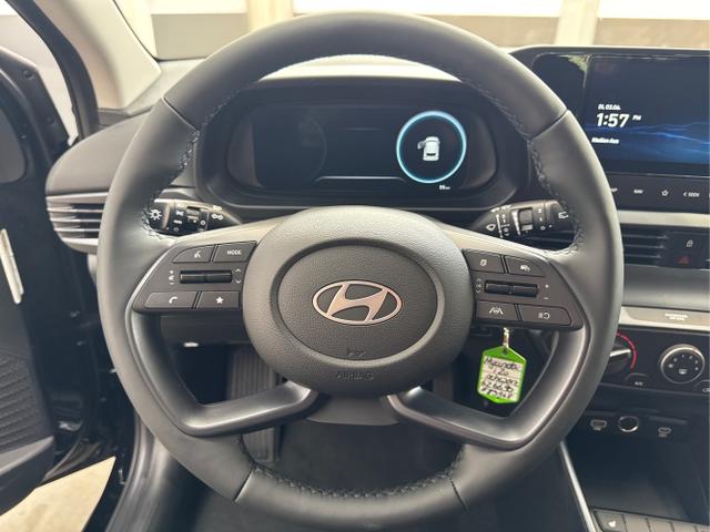 Hyundai / i20 / Schwarz / / / WP NAVI RFK TEMPOMAT