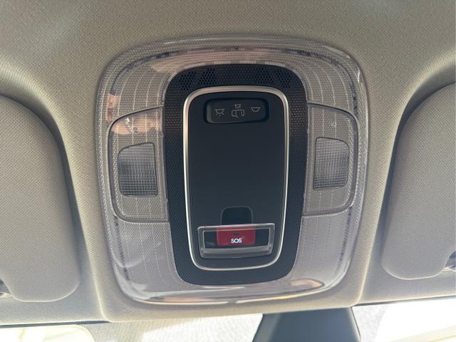 Hyundai / i20 / Schwarz / / / WP NAVI RFK TEMPOMAT