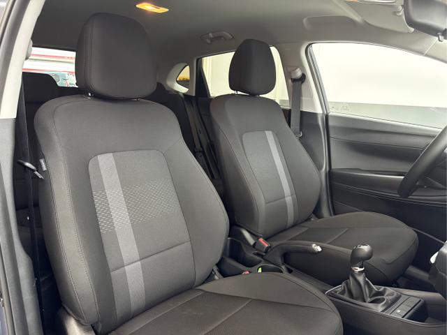 Hyundai / i20 / Grau / / / NAVI RFK TEMPOMAT