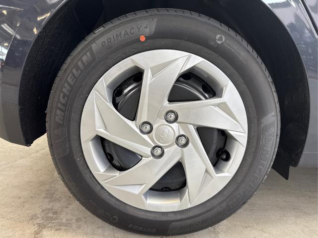 Hyundai / i20 / Grau / / / NAVI RFK TEMPOMAT