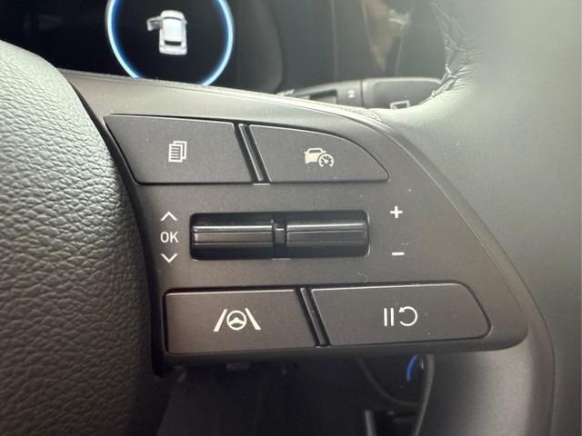 Hyundai / i20 / Grau / / / NAVI RFK TEMPOMAT