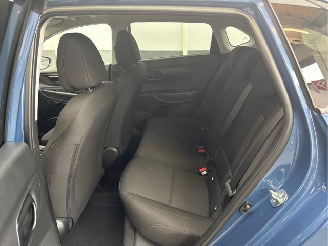 Hyundai / i20 / Blau / / / WP KLIMAAUTOMATIK NAVI RFK TEMPOMAT