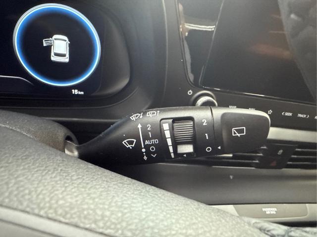 Hyundai / i20 / Blau / / / WP KLIMAAUTOMATIK NAVI RFK TEMPOMAT
