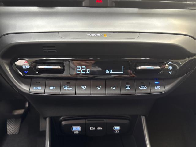 Hyundai / i20 / Blau / / / WP KLIMAAUTOMATIK NAVI RFK TEMPOMAT