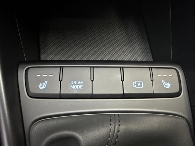 Hyundai / i20 / Blau / / / WP KLIMAAUTOMATIK NAVI RFK TEMPOMAT