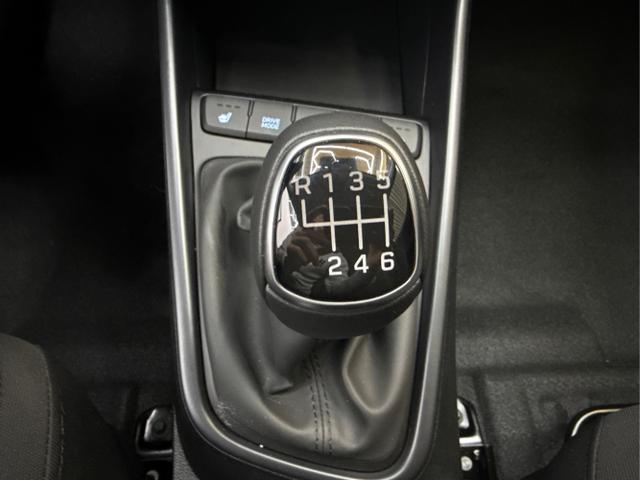 Hyundai / i20 / Blau / / / WP KLIMAAUTOMATIK NAVI RFK TEMPOMAT