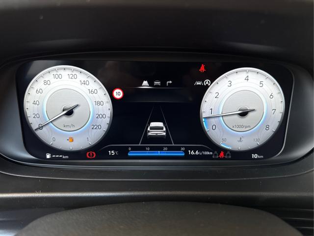 Hyundai / i20 / Schwarz / / / NAVI RFK TEMPOMAT