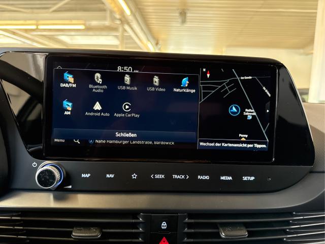 Hyundai / i20 / Schwarz / / / NAVI RFK TEMPOMAT