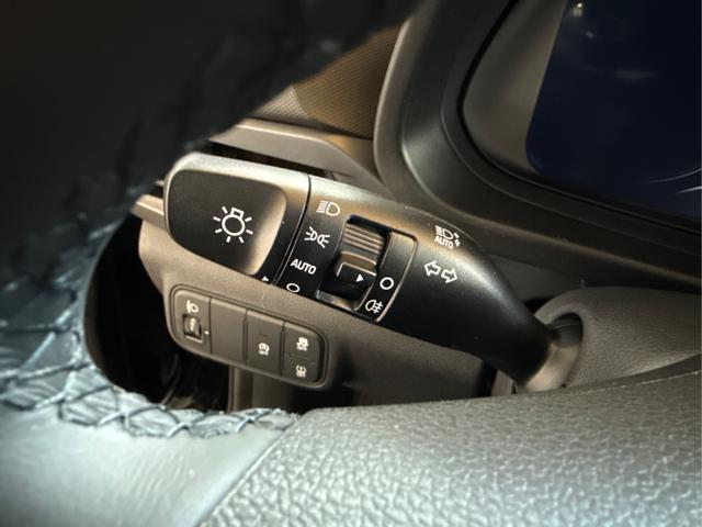 Hyundai / i20 / Schwarz / / / NAVI RFK TEMPOMAT