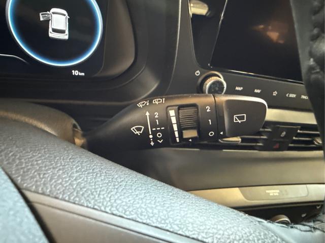 Hyundai / i20 / Schwarz / / / NAVI RFK TEMPOMAT