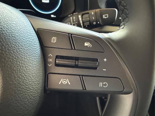 Hyundai / i20 / Schwarz / / / NAVI RFK TEMPOMAT