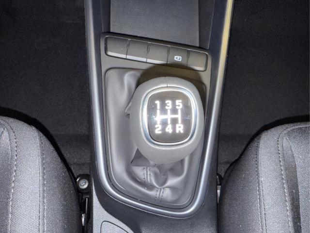 Hyundai / i20 / Schwarz / / / NAVI RFK TEMPOMAT