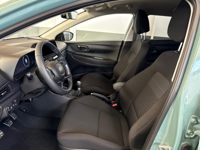 Hyundai / BAYON / Grün / / / NAVI SHZ RFK PDC KLIMAAUTOMATIK