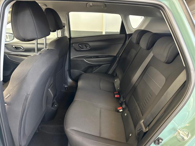 Hyundai / BAYON / Grün / / / NAVI SHZ RFK PDC KLIMAAUTOMATIK