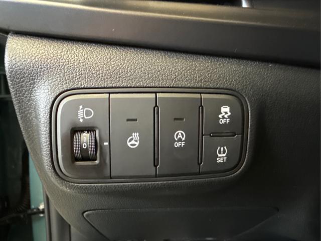 Hyundai / BAYON / Grün / / / NAVI SHZ RFK PDC KLIMAAUTOMATIK