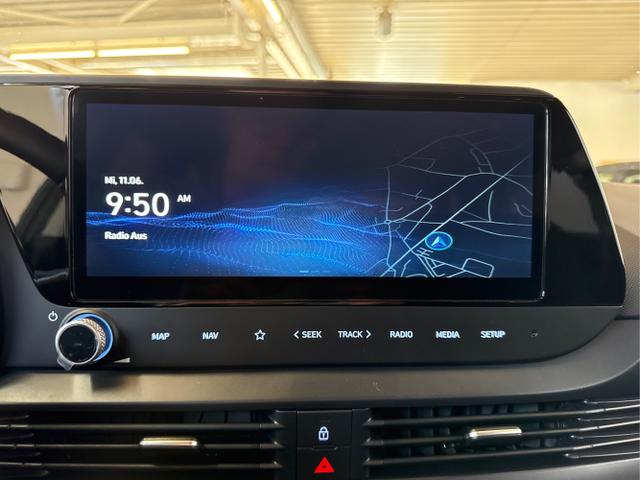 Hyundai / BAYON / Grün / / / NAVI SHZ RFK PDC KLIMAAUTOMATIK