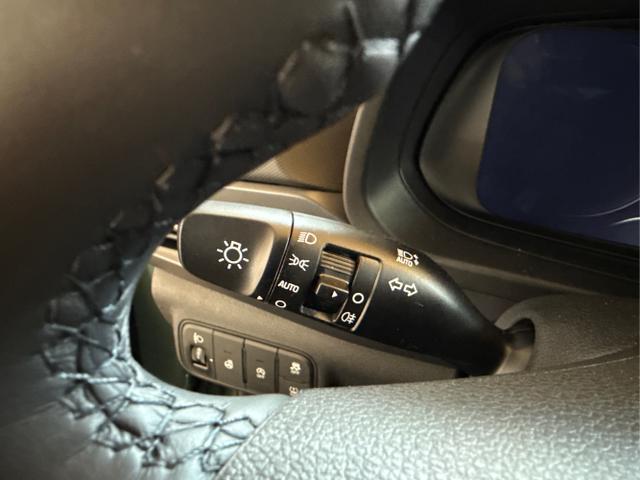 Hyundai / BAYON / Grün / / / NAVI SHZ RFK PDC KLIMAAUTOMATIK