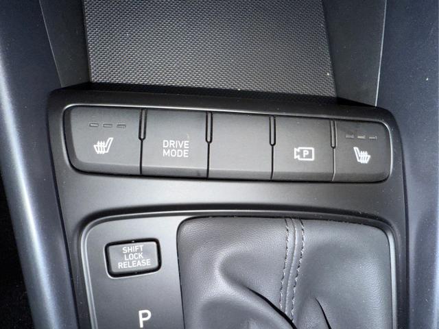 Hyundai / BAYON / Blau / / / DCT SHZ NAVI RFK PDC 