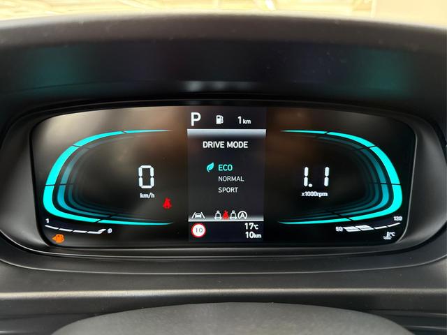 Hyundai BAYON LIFE FL DCT SHZ NAVI RFK PDC 