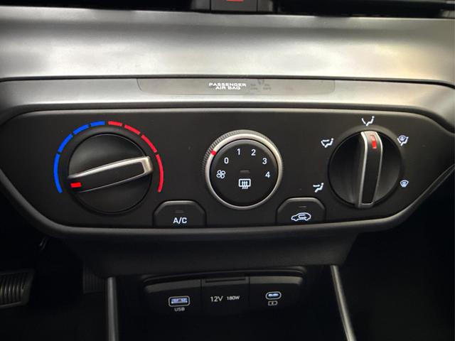 Hyundai BAYON LIFE FL DCT SHZ NAVI RFK PDC 