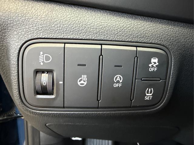 Hyundai / i20 / Blau / / / NAVI SHZ LED ALU RFK SHZ KLIMAAUTOMATIK 