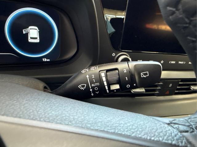Hyundai / i20 / Blau / / / NAVI SHZ LED ALU RFK SHZ KLIMAAUTOMATIK 