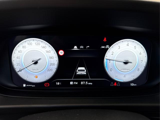Hyundai / i20 / Schwarz / / / NAVI SHZ LED ALU RFK SHZ KLIMAAUTOMATIK 