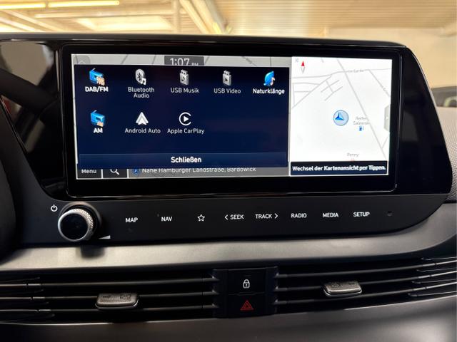 Hyundai / i20 / Schwarz / / / NAVI SHZ LED ALU RFK SHZ KLIMAAUTOMATIK 