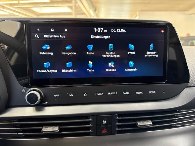 Hyundai / i20 / Schwarz / / / NAVI SHZ LED ALU RFK SHZ KLIMAAUTOMATIK 