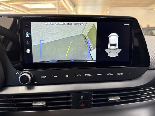 Hyundai / i20 / Schwarz / / / NAVI SHZ LED ALU RFK SHZ KLIMAAUTOMATIK 