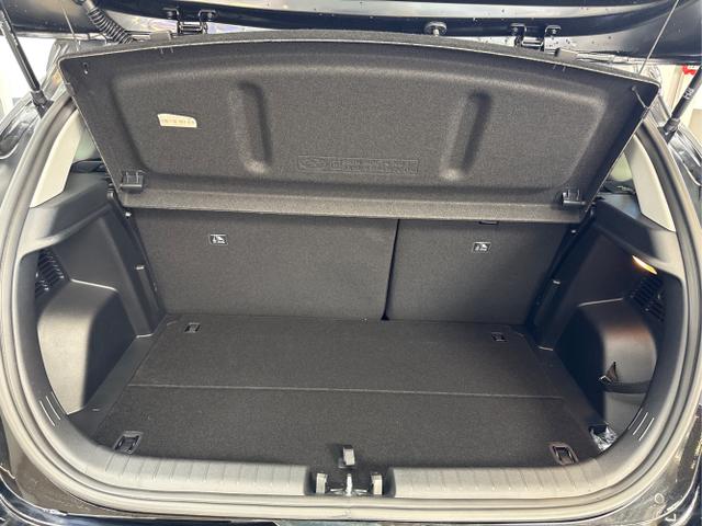 Hyundai / i20 / Schwarz / / / NAVI SHZ LED ALU RFK SHZ KLIMAAUTOMATIK 