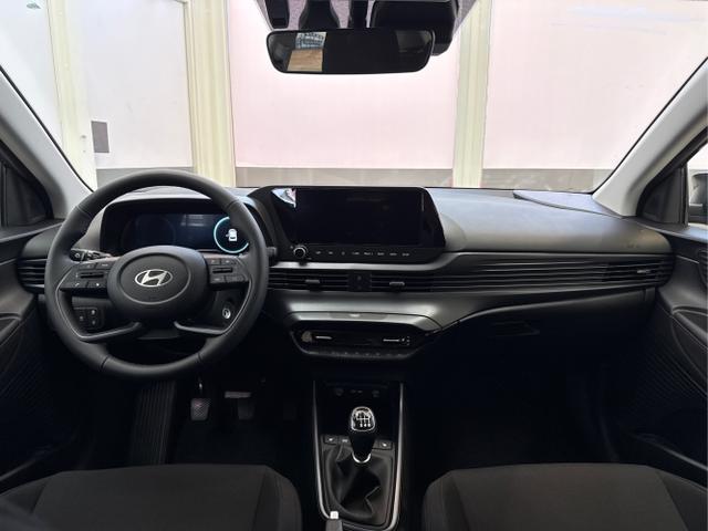 Hyundai / i20 / Schwarz / / / NAVI SHZ LED ALU RFK SHZ KLIMAAUTOMATIK 