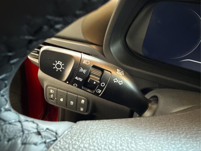 Hyundai / i20 / Rot / / / WP KLIMAAUTOMATIK NAVI RFK TEMPOMAT